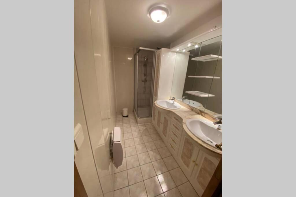 Appartement Renove 4Pers Tout Confort & Garage 코트레 외부 사진